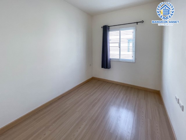 ทาวน์เฮ้าส์มือสองย่านนนทบุรี ม.ลุมพินีทาวน์วิลล์ ราชพฤกษ์-ปิ่นเกล้า #หลังมุม เนื้อที่ 18.3 ตร.ว. ฟังก์ชัน 3 ห้องนอน 2 ห้องน้ำ 2 ที่จอดรถ บ้านสวย ทำเลดี เดินทางสะดวก เชื่อมต่อถ.ราชพฤกษ์, ถ.พระราม5, ถ.นครอินทร์ ราคาสุดคุ้มในย่านนี้! จองเลย!